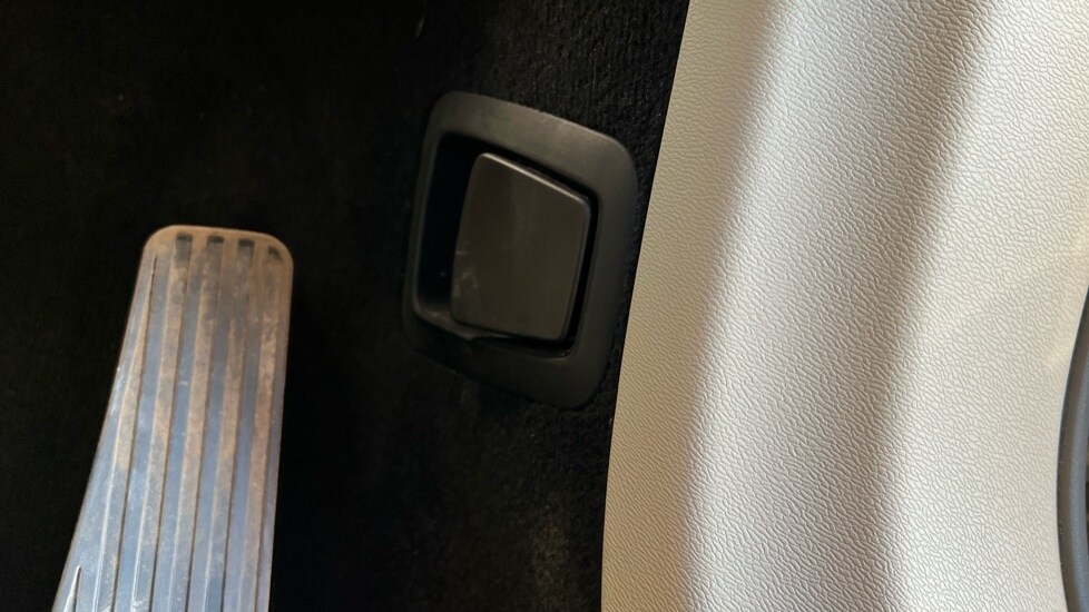 Used Volvo XC60 2017 for sale - 76672569: Photo 47