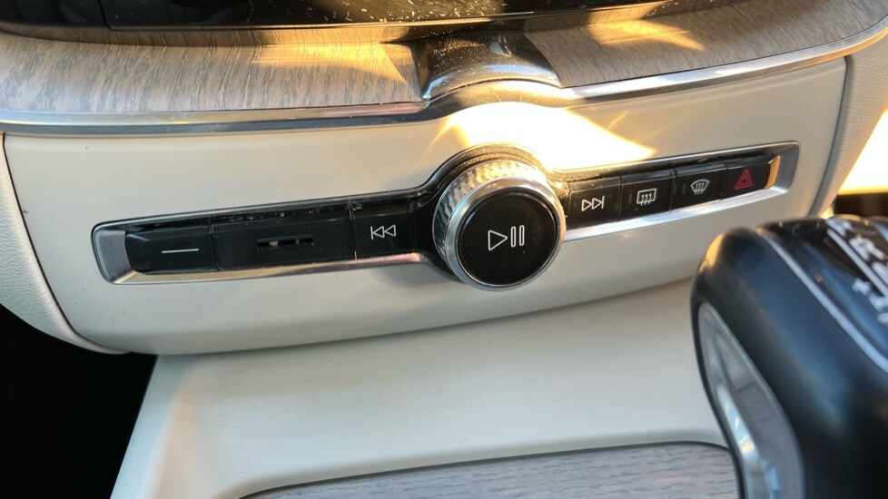 Used Volvo XC60 2017 for sale - 76672569: Photo 49