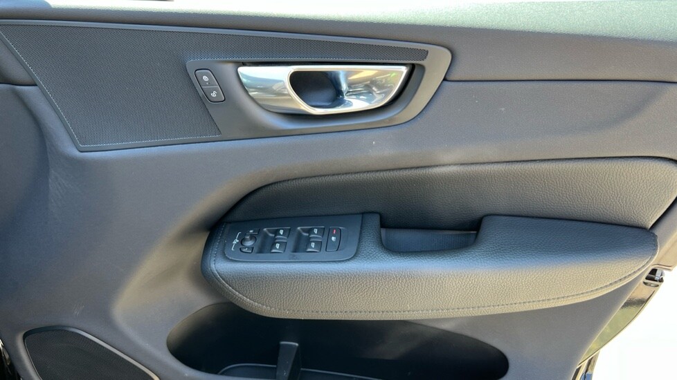 Used Volvo XC60 2021 for sale - 76044439: Photo 15