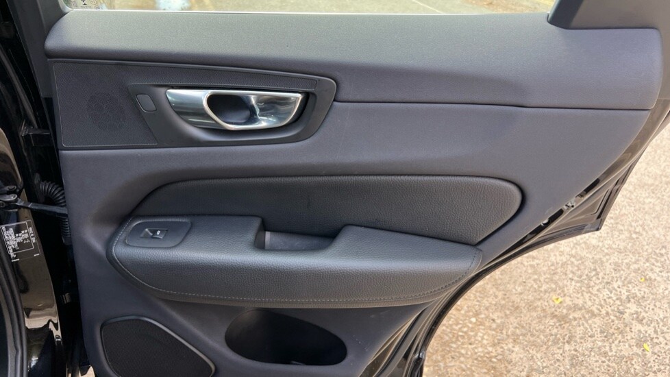 Used Volvo XC60 2021 for sale - 76044439: Photo 30