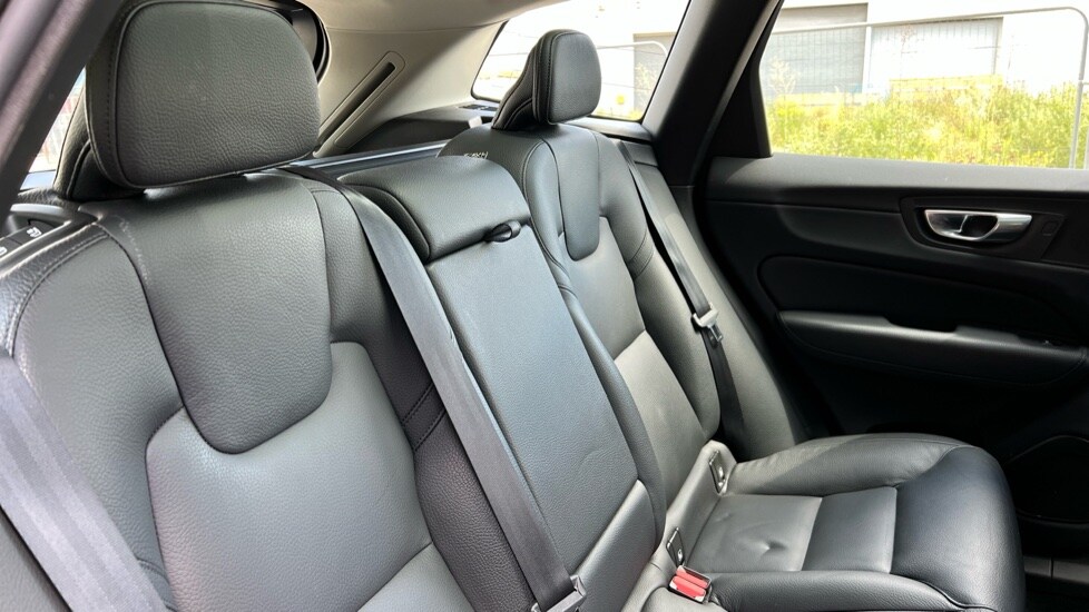Used Volvo XC60 2021 for sale - 76044439: Photo 33