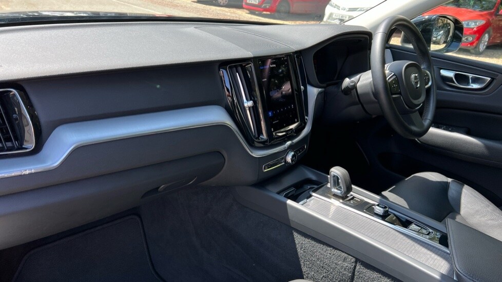 Used Volvo XC60 2021 for sale - 76044439: Photo 4