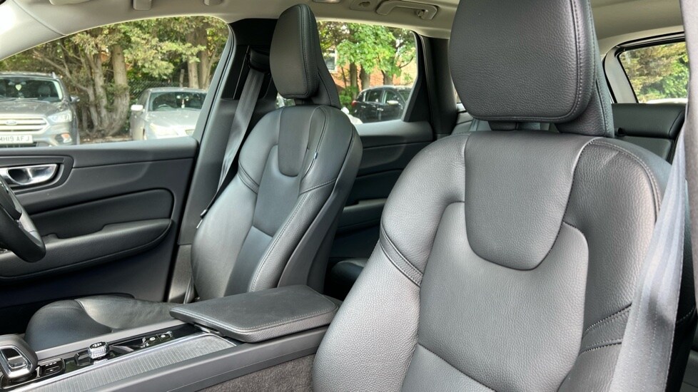 Used Volvo XC60 2021 for sale - 76044439: Photo 43