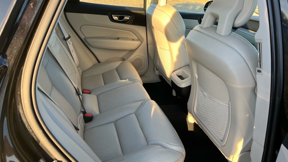 Used Volvo XC60 2017 for sale - 76731459: Photo 10