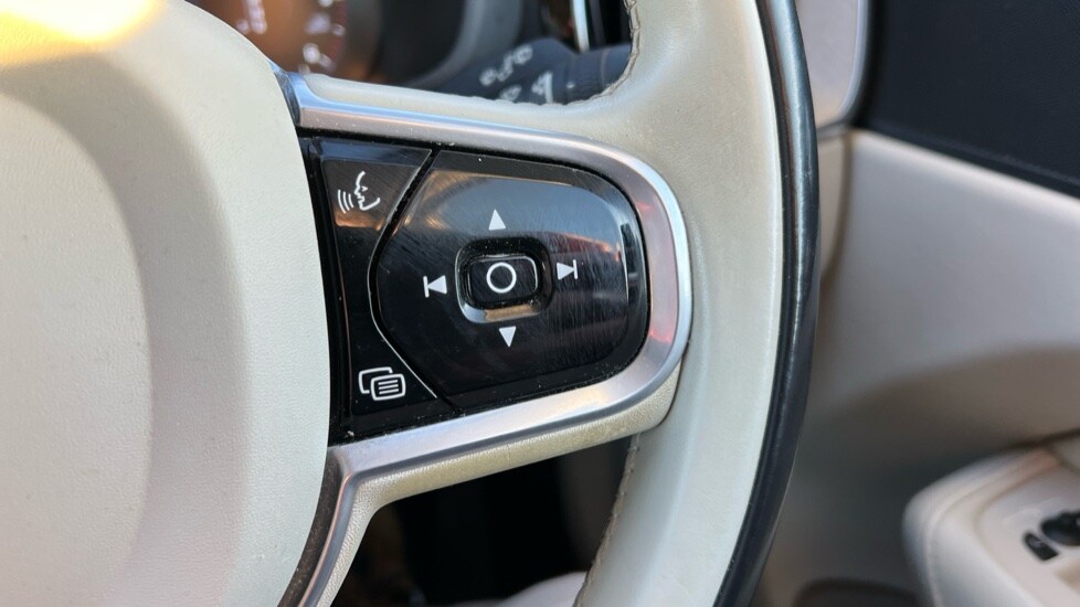 Used Volvo XC60 2017 for sale - 76731459: Photo 19