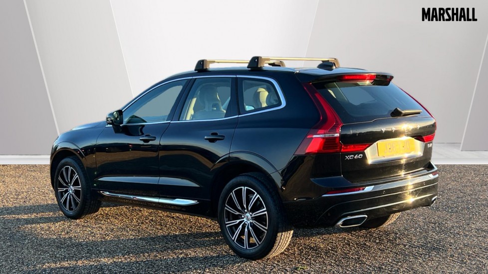 Used Volvo XC60 2017 for sale - 76731459: Photo 2