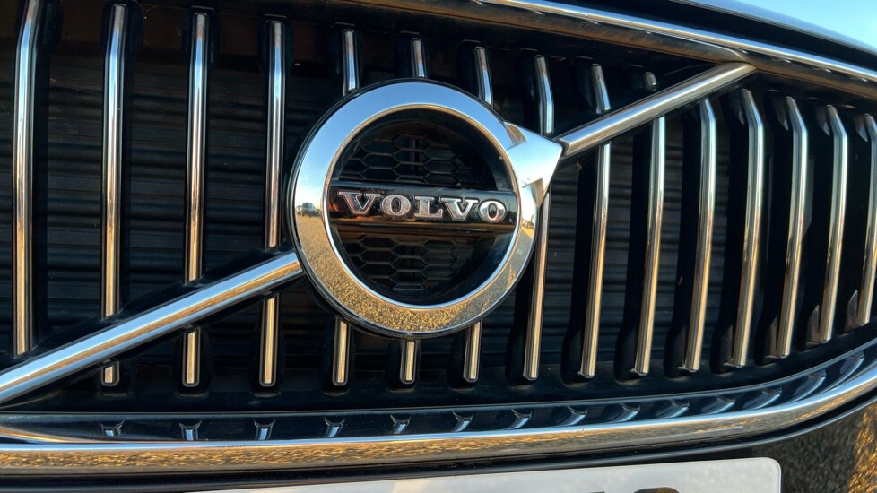 Used Volvo XC60 2017 for sale - 76731459: Photo 57