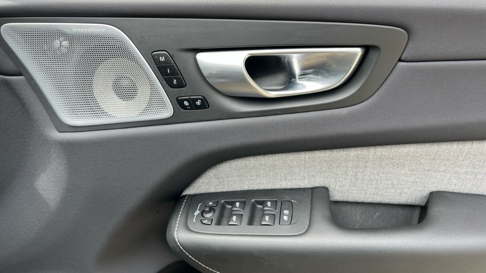 Used Volvo XC60 2023 for sale - 75992847: Photo 23