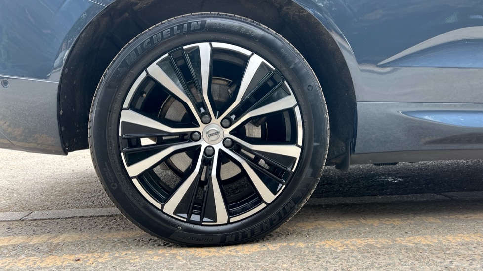 Used Volvo XC60 2023 for sale - 75992847: Photo 30