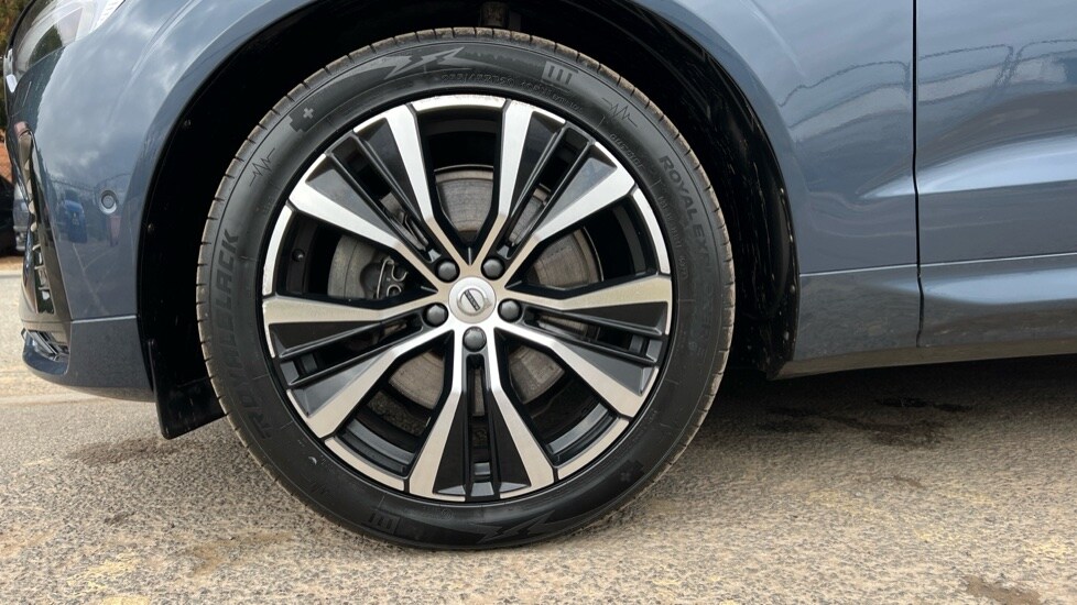 Used Volvo XC60 2023 for sale - 75992847: Photo 31