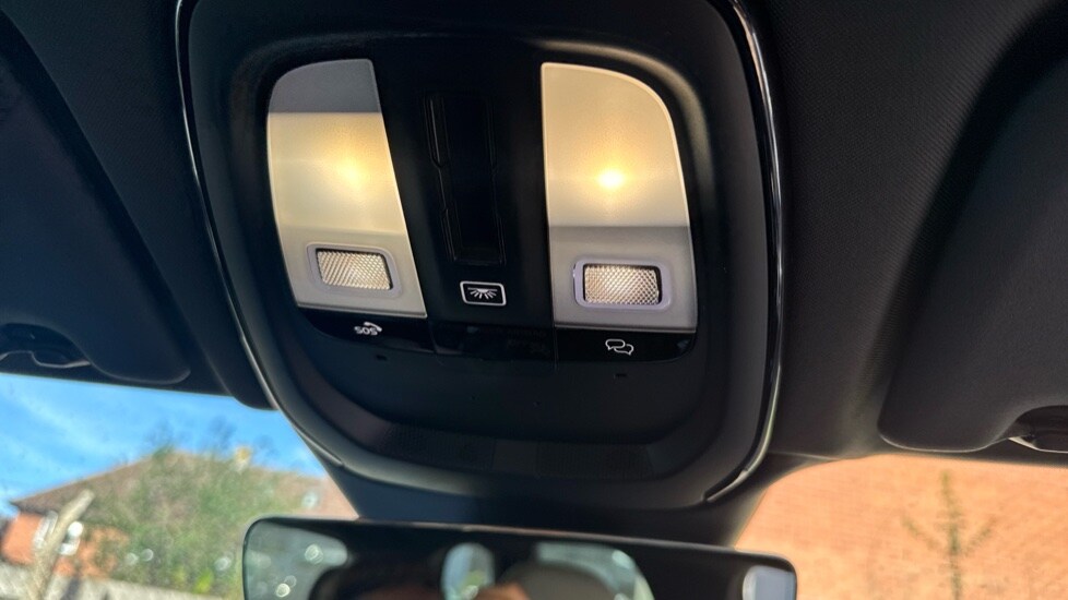 Used Volvo XC60 2023 for sale - 75992847: Photo 54