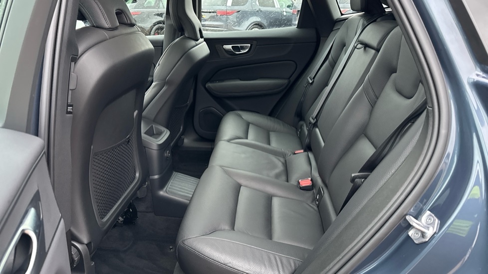 Used Volvo XC60 2022 for sale - 76874521: Photo 10