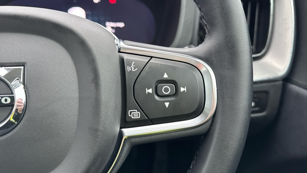 Used Volvo XC60 2022 for sale - 76874521: Photo 18