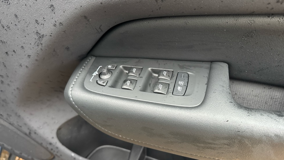 Used Volvo XC60 2022 for sale - 76874521: Photo 33