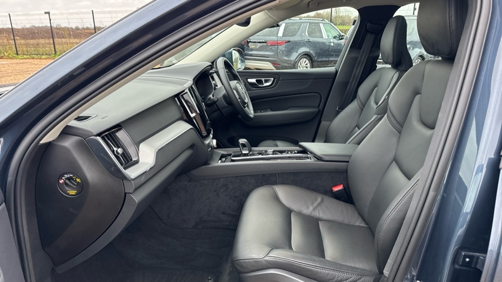 Used Volvo XC60 2022 for sale - 76874521: Photo 38