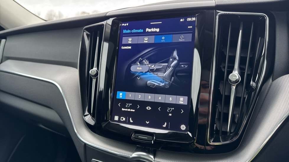 Used Volvo XC60 2022 for sale - 76874521: Photo 40