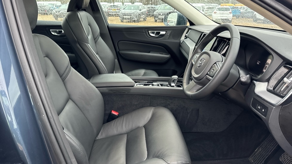 Used Volvo XC60 2022 for sale - 76874521: Photo 9