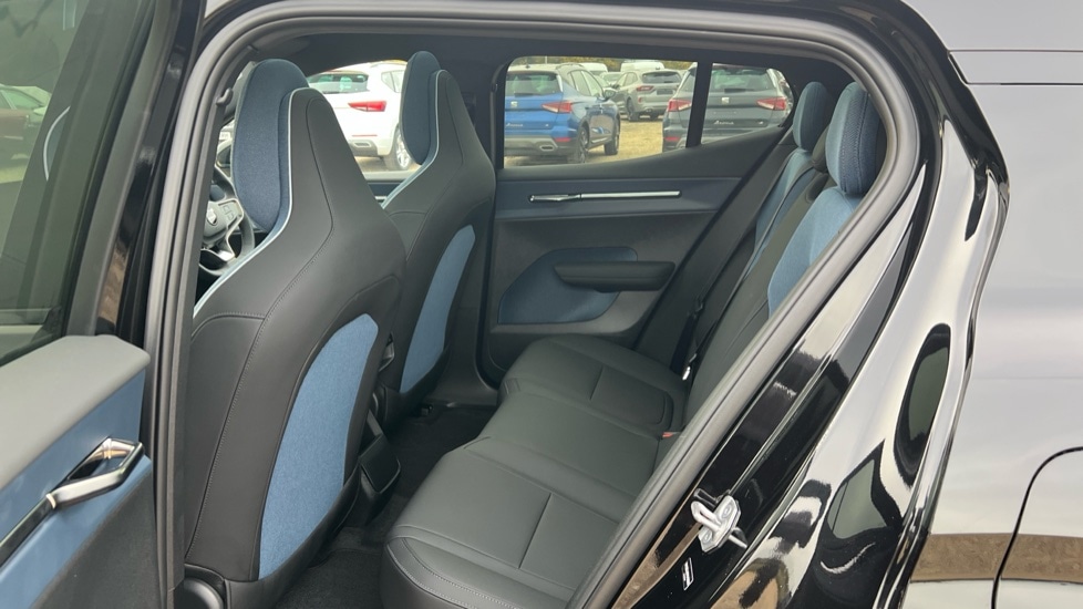 Used Volvo EX30 2025 for sale - 75967148: Photo 38