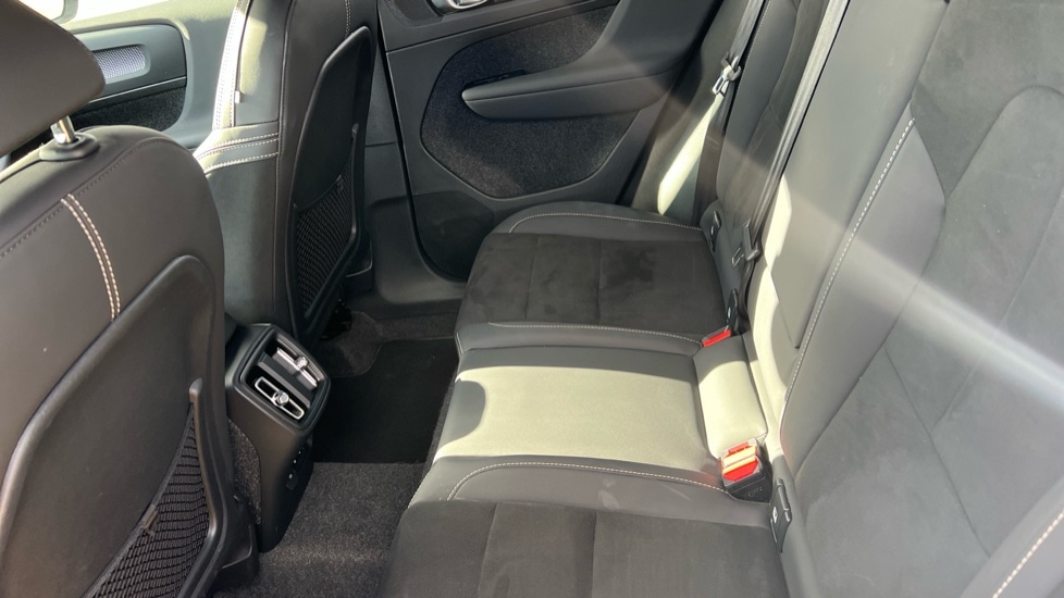 Used Volvo XC40 2025 for sale - 76332283: Photo 10