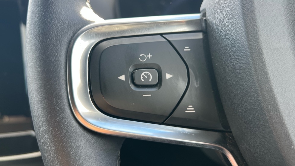 Used Volvo XC40 2025 for sale - 76332283: Photo 18