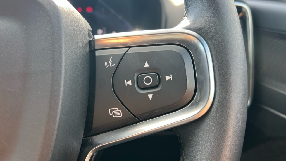 Used Volvo XC40 2025 for sale - 76332283: Photo 19