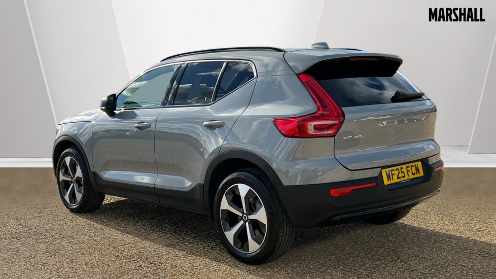 Used Volvo XC40 2025 for sale - 76332283: Photo 2