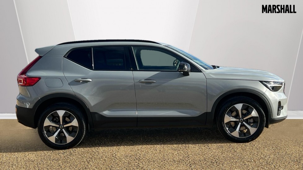 Used Volvo XC40 2025 for sale - 76332283: Photo 3
