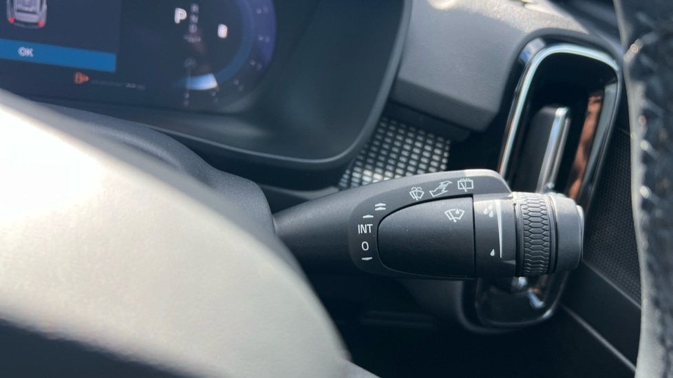 Used Volvo XC40 2025 for sale - 76332283: Photo 30