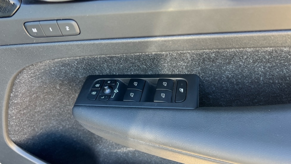 Used Volvo XC40 2020 for sale - 76434716: Photo 33