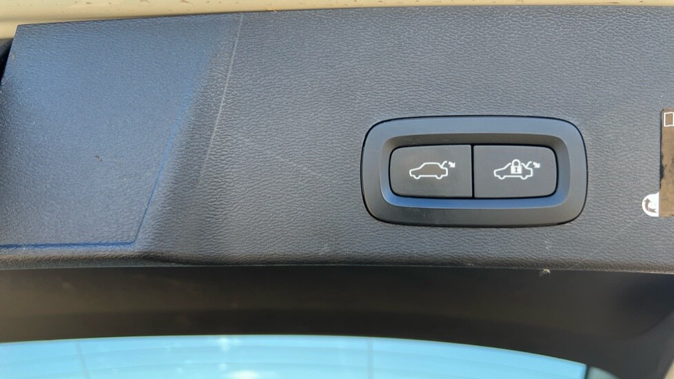 Used Volvo XC40 2020 for sale - 76434716: Photo 45