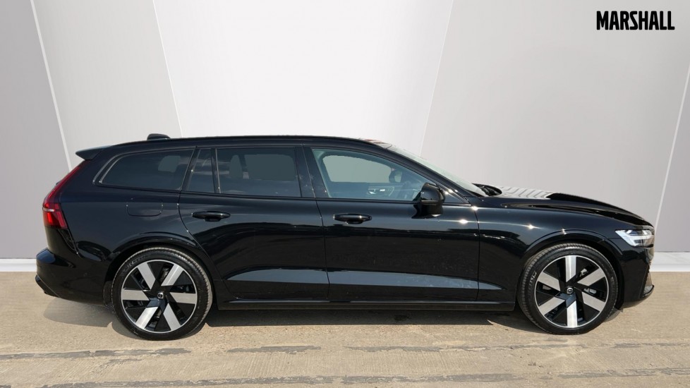 Used Volvo V60 2025 for sale - 76124304: Photo 3