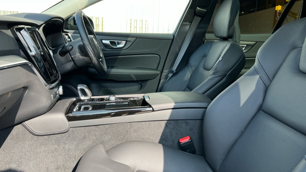 Used Volvo V60 2025 for sale - 76124304: Photo 32