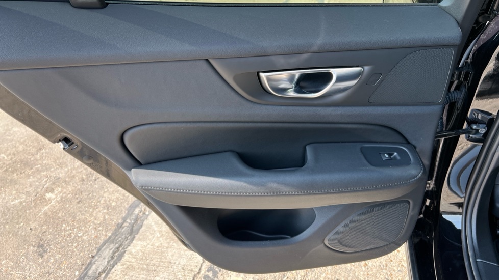 Used Volvo V60 2025 for sale - 76124304: Photo 35