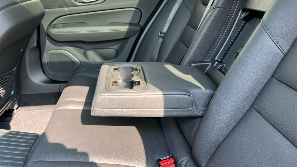 Used Volvo V60 2025 for sale - 76124304: Photo 38
