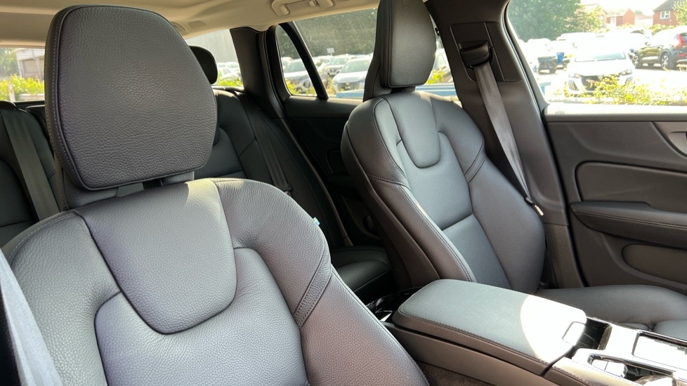 Used Volvo V60 2025 for sale - 76124304: Photo 45