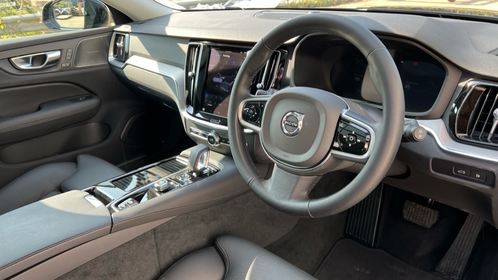 Used Volvo V60 2025 for sale - 76124304: Photo 5