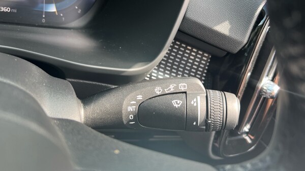 Used Volvo XC40 2025 for sale - 75595802: Photo 30