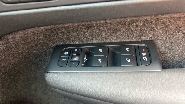 Used Volvo XC40 2025 for sale - 75595802: Photo 33