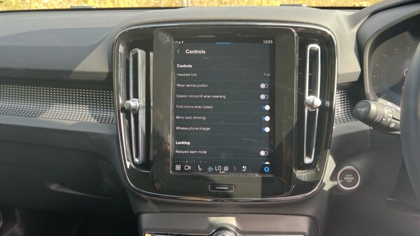 Used Volvo XC40 2025 for sale - 75595802: Photo 40