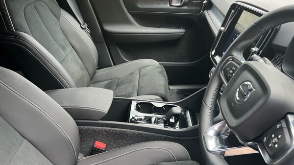 Used Volvo XC40 2025 for sale - 75595802: Photo 9