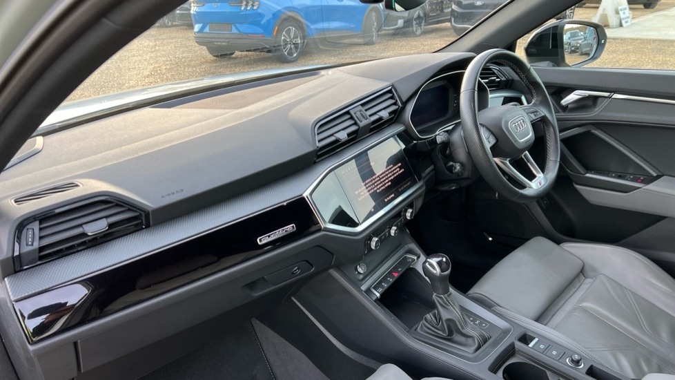 Used Audi Q3 2023 for sale - 76563855: Photo 10