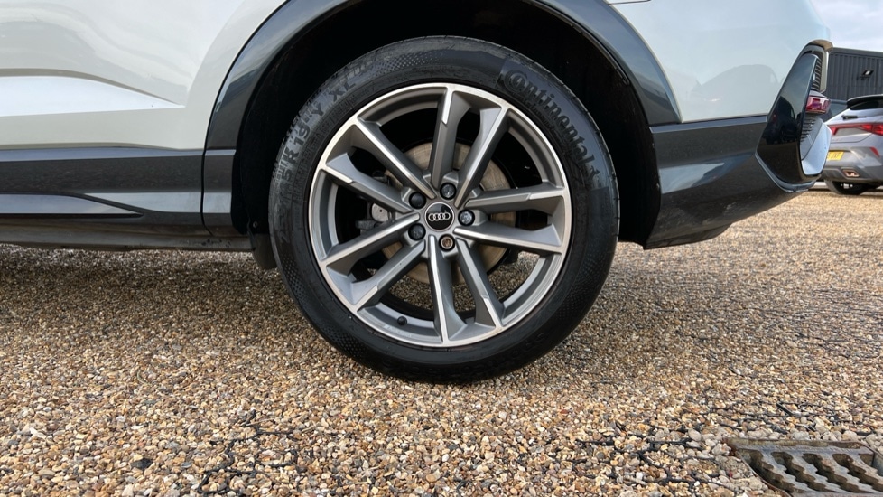 Used Audi Q3 2023 for sale - 76563855: Photo 18