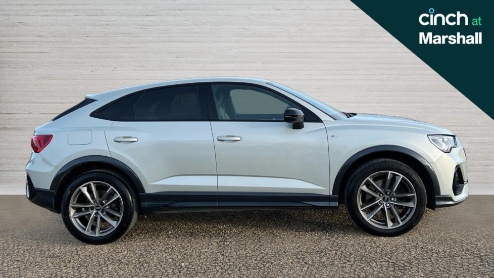 Used Audi Q3 2023 for sale - 76563855: Photo 2