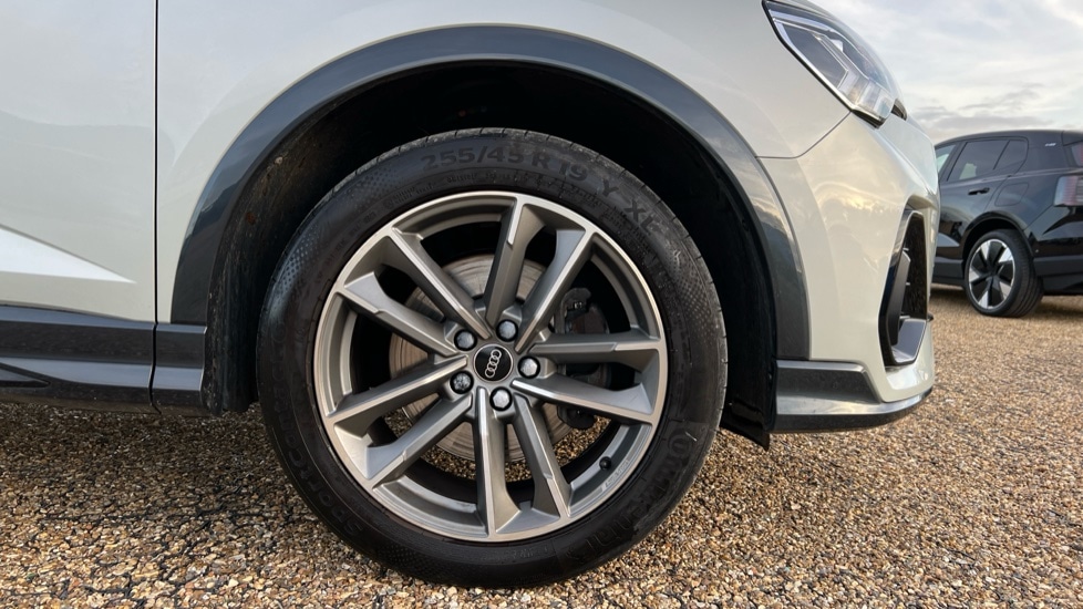 Used Audi Q3 2023 for sale - 76563855: Photo 20