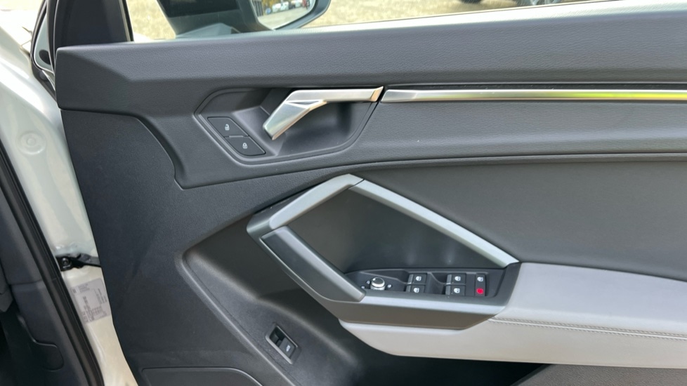 Used Audi Q3 2023 for sale - 76563855: Photo 30