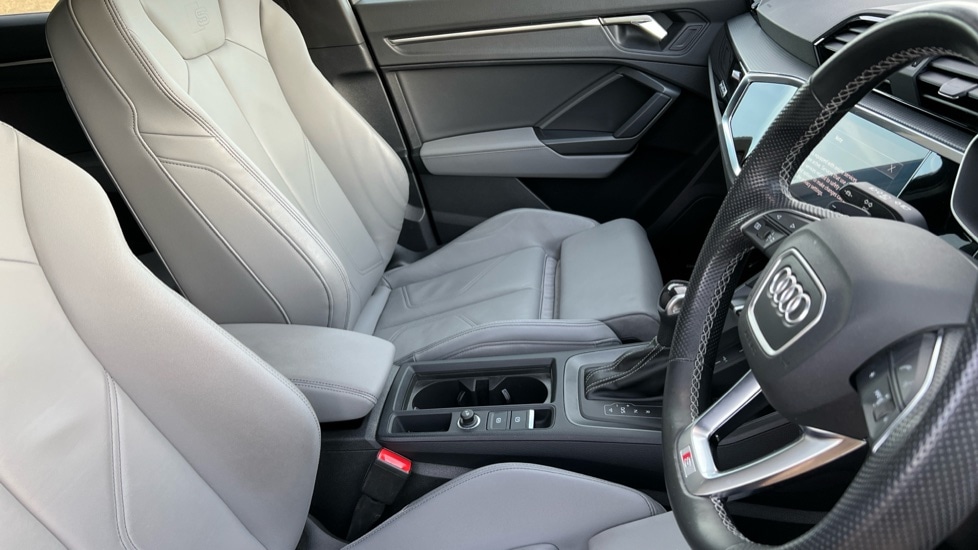 Used Audi Q3 2023 for sale - 76563855: Photo 39