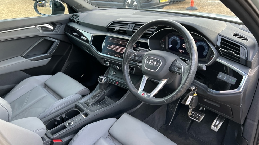 Used Audi Q3 2023 for sale - 76563855: Photo 9