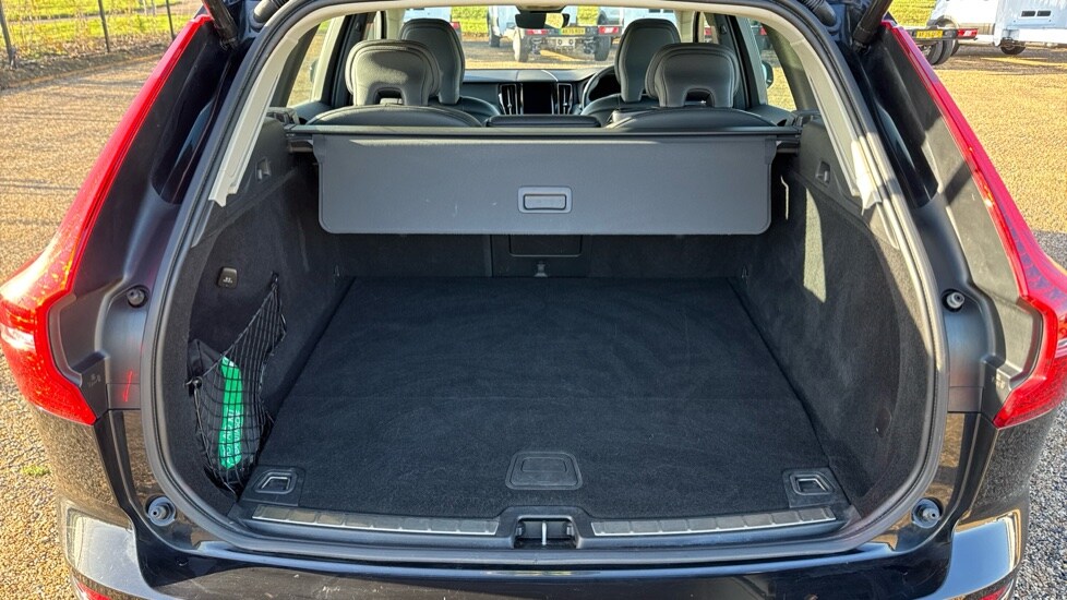 Used Volvo XC60 2023 for sale - 76552340: Photo 17
