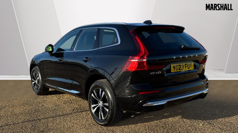 Used Volvo XC60 2023 for sale - 76552340: Photo 2