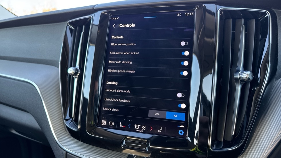 Used Volvo XC60 2023 for sale - 76552340: Photo 20